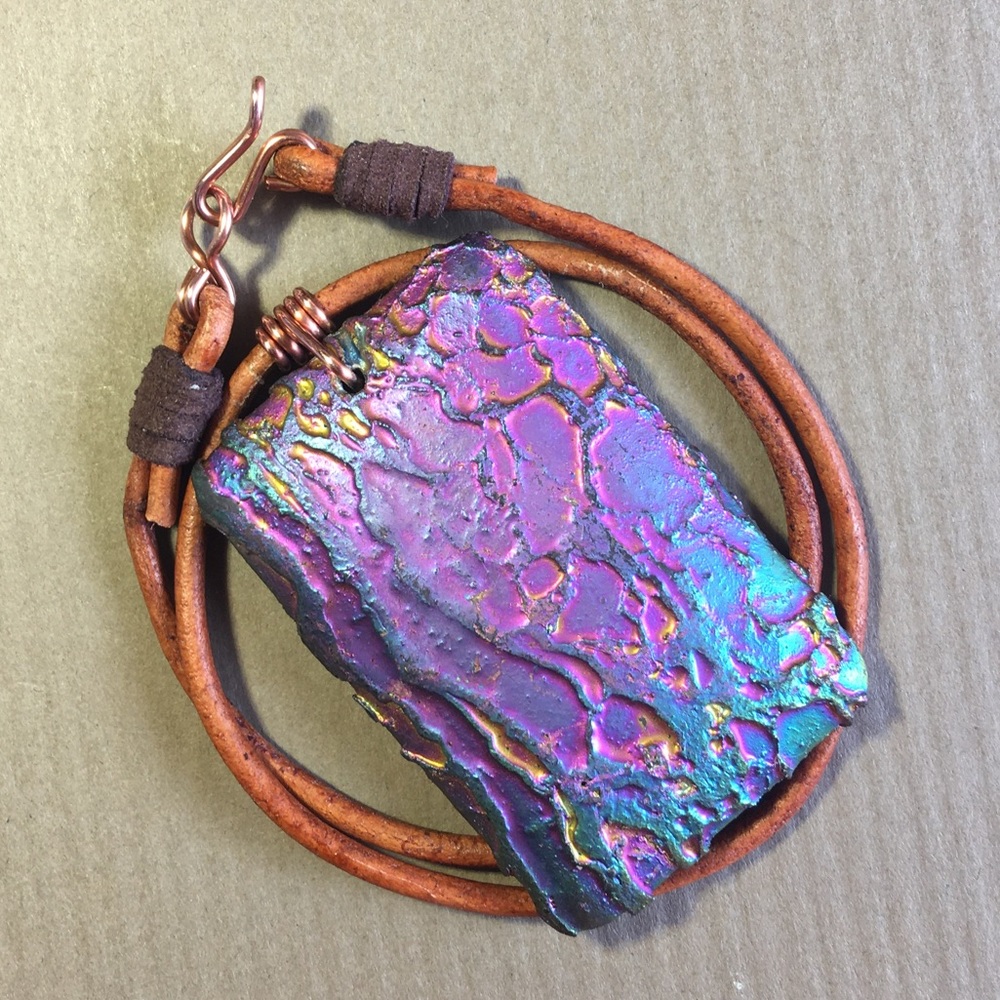 16” ❤️❤️Druzy Titanium Leather Choker Necklace